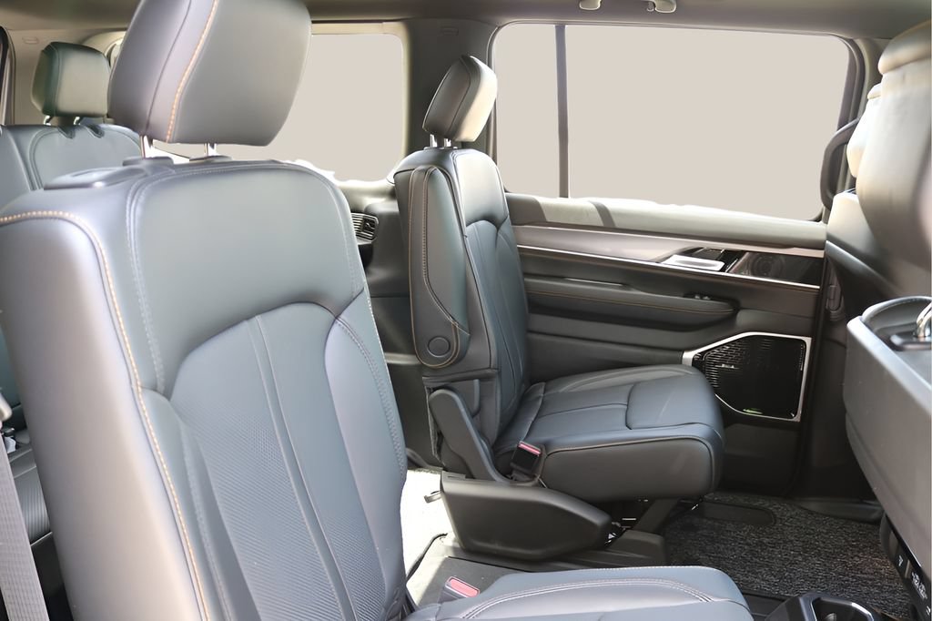 New 2026 Jeep Grand Wagoneer 4WD image 19