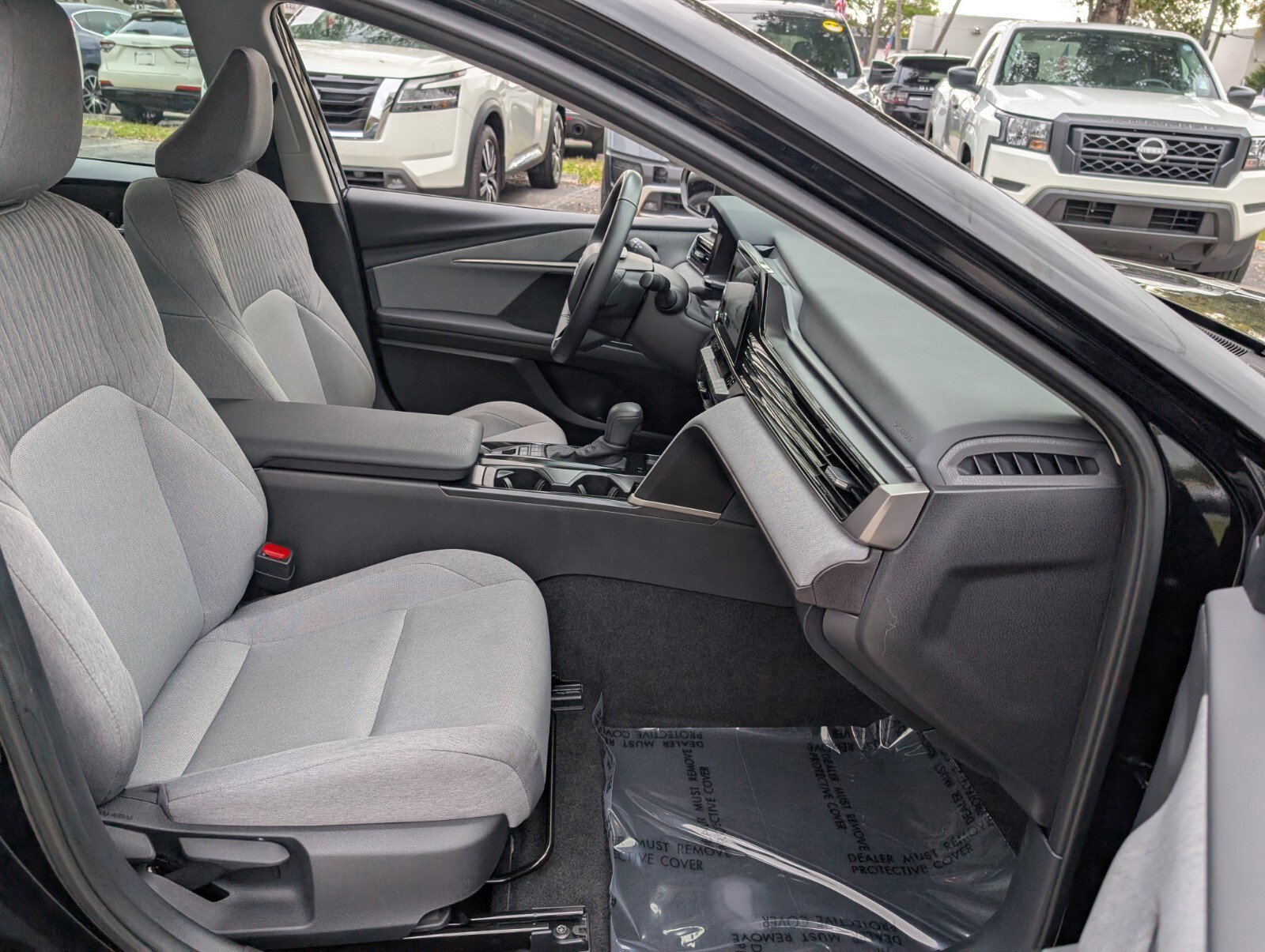 Used 2025 Toyota Camry LE w/ Convenience Package FWD image 18