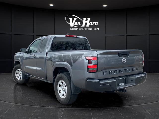 Used 2024 Nissan Frontier S w/ Graphics Package image 5