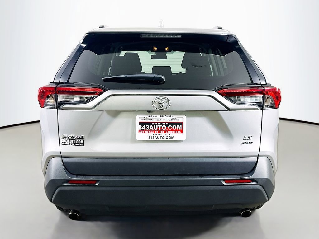 Used 2021 Toyota RAV4 LE image 6