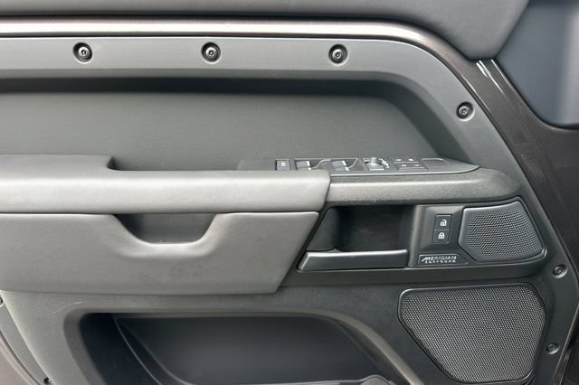 New 2026 Land Rover Defender 110 AWD/4WD image 10