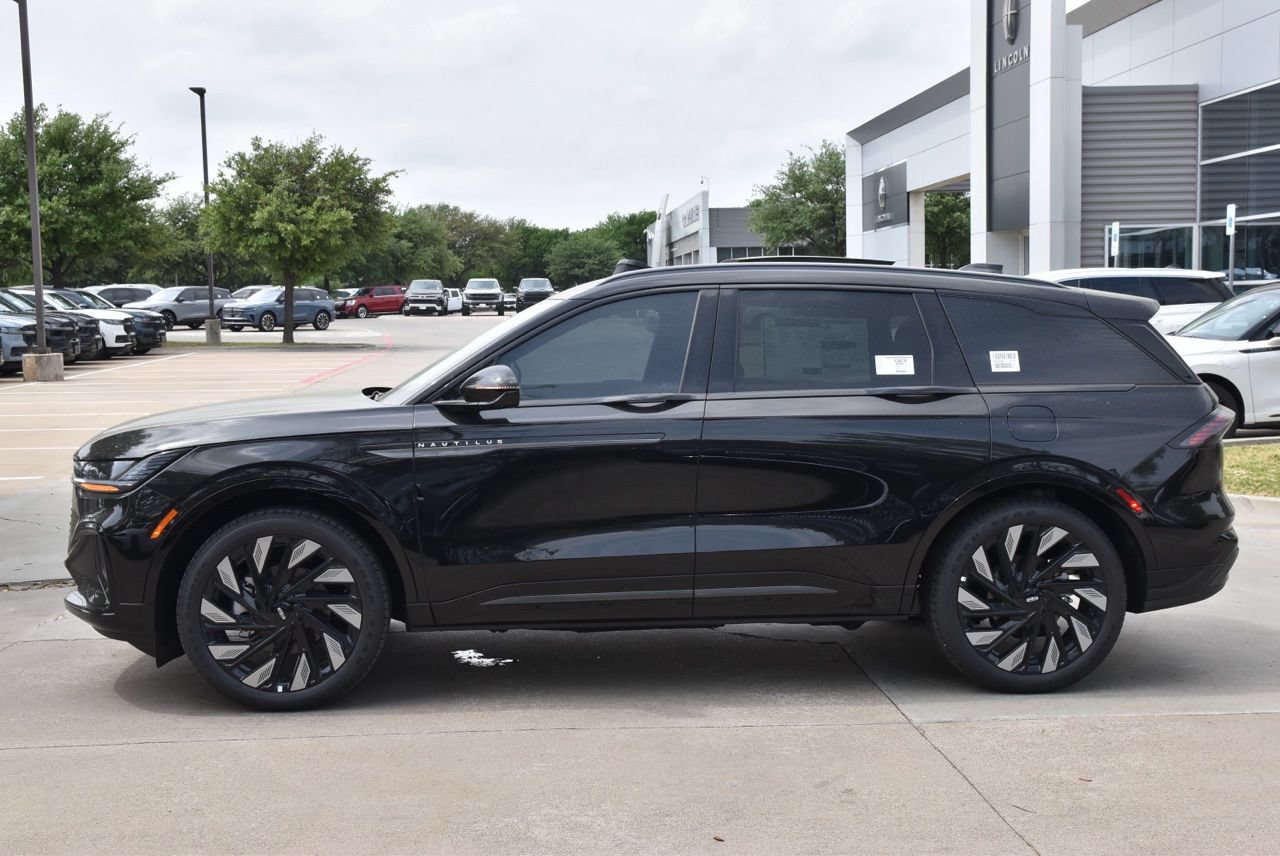 New 2026 Lincoln Nautilus Reserve w/ Jet Appearance Package AWD/4WD image 18