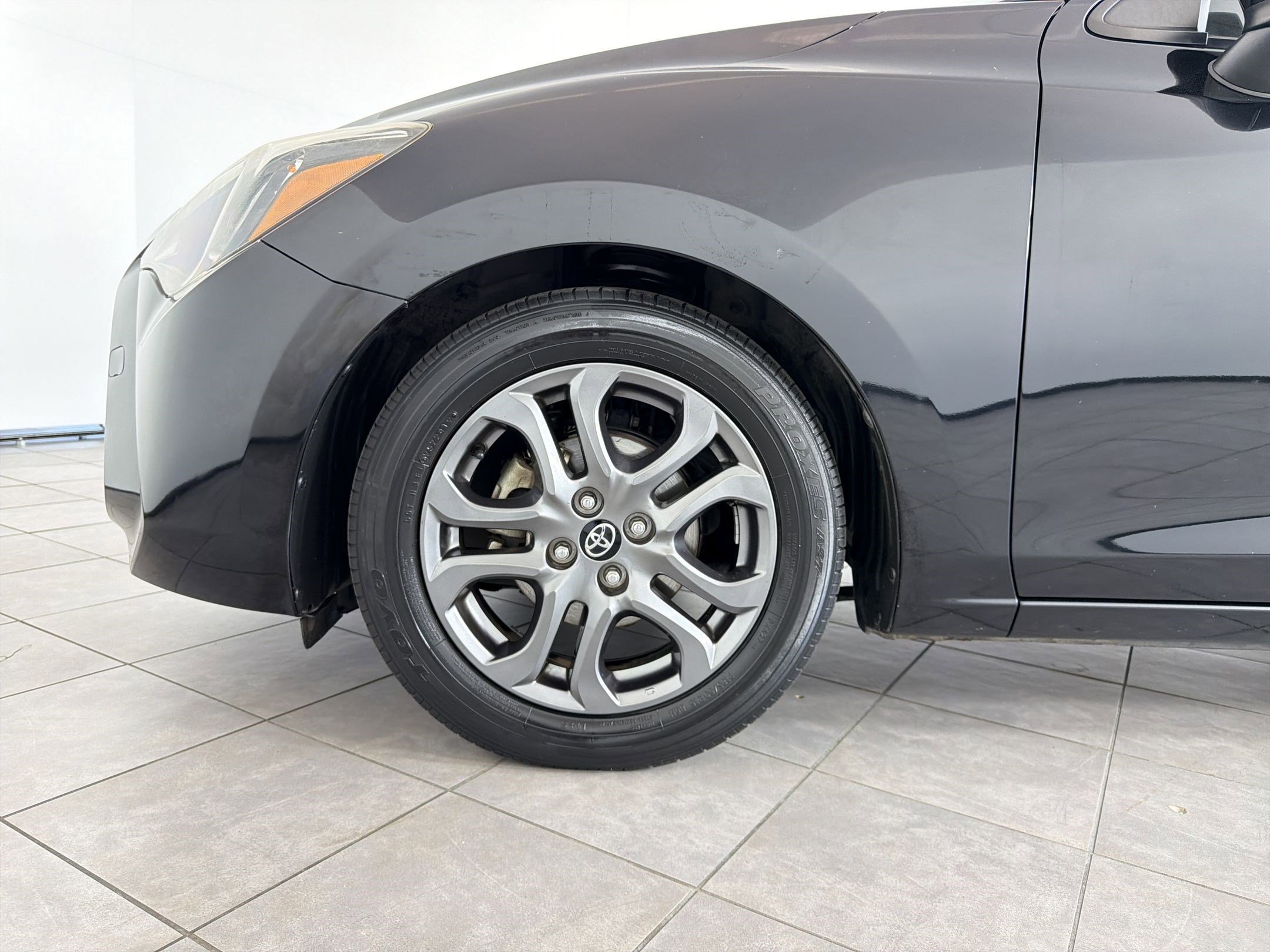 Used 2019 Toyota Yaris LE image 11