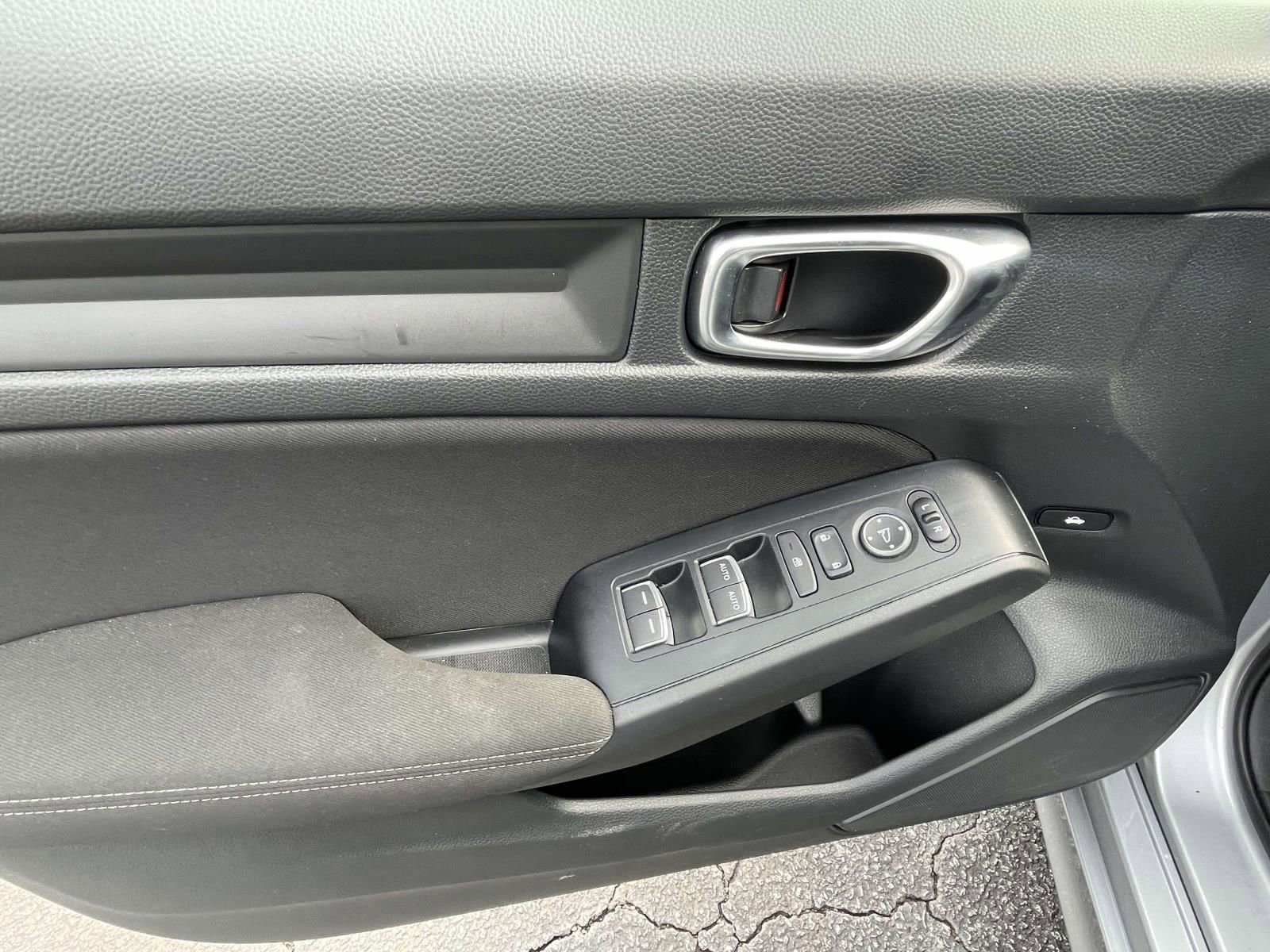 Used 2025 Honda Civic Sport image 14