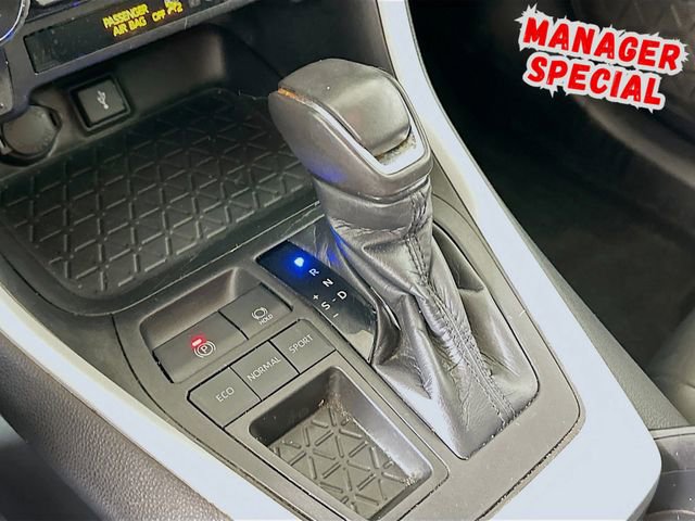 Used 2021 Toyota RAV4 XLE Premium image 20