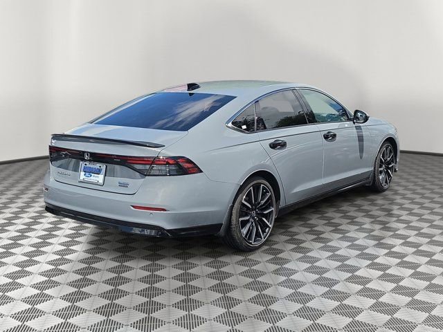 Used 2024 Honda Accord Touring image 6