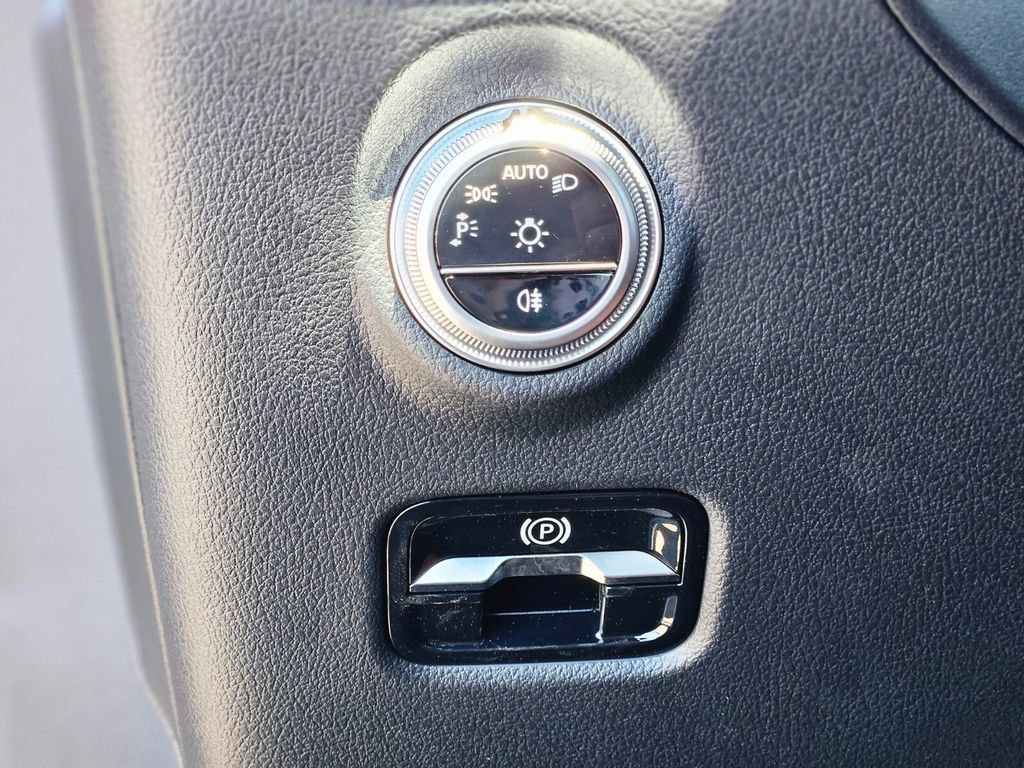 New 2026 Mercedes-Benz C 300 4MATIC Sedan image 29