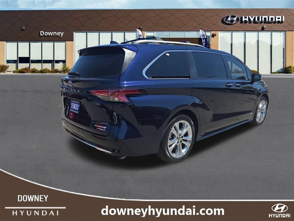 Used 2021 Toyota Sienna Platinum FWD image 5