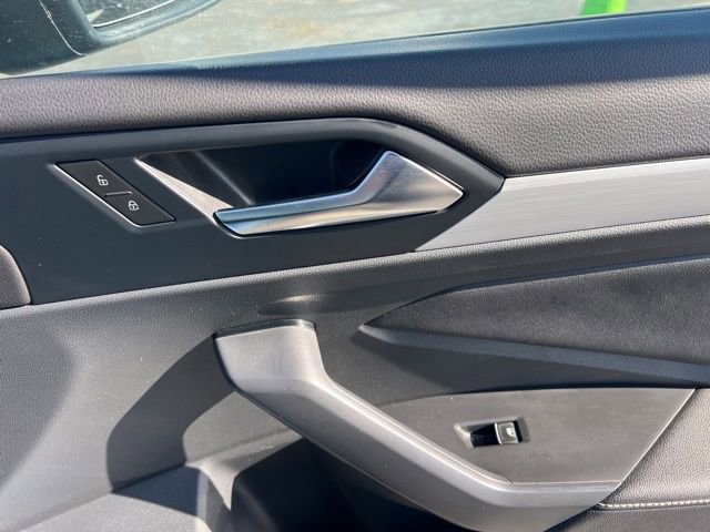 Used 2025 Volkswagen Jetta Sport image 31