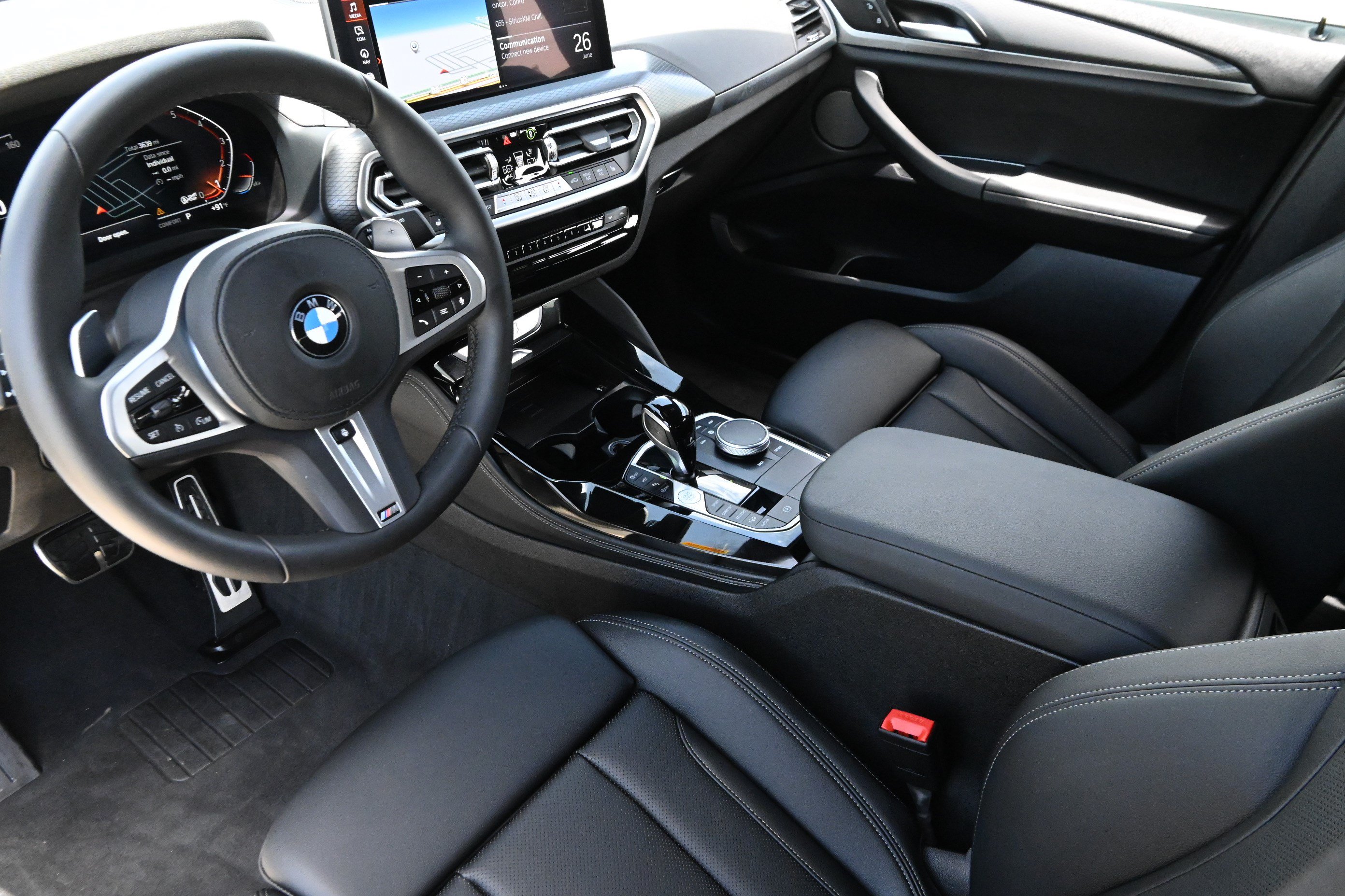 Certified 2025 BMW X4 xDrive30i w/ Premium Package AWD/4WD image 14