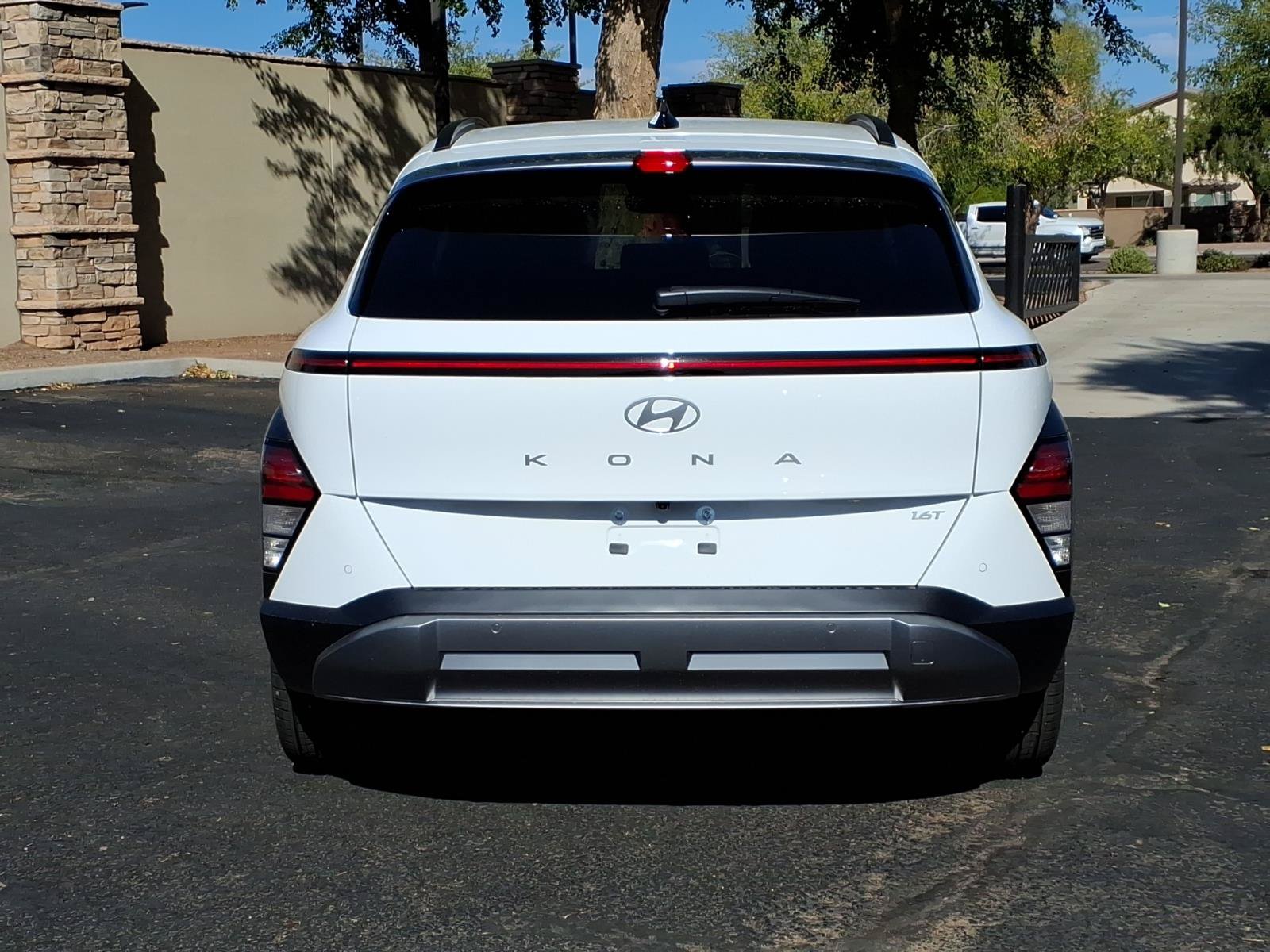 New 2027 Hyundai Kona Limited FWD image 5