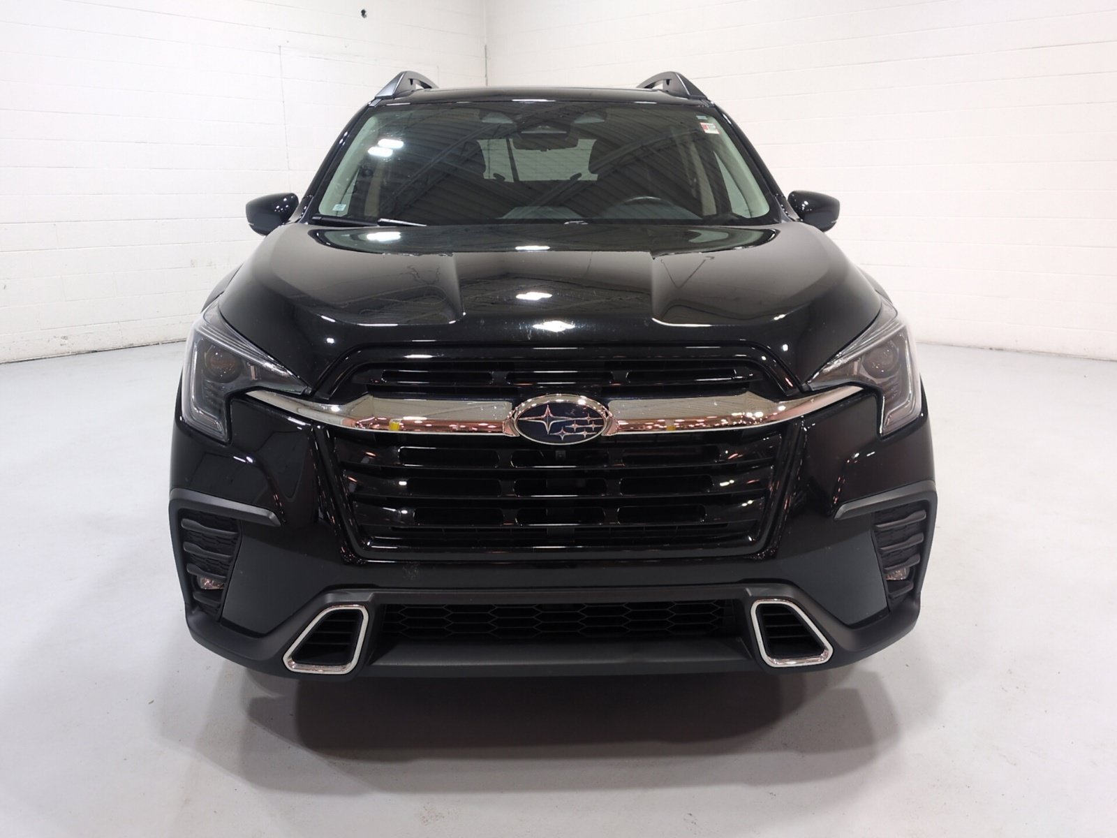 Used 2024 Subaru Ascent Touring AWD/4WD image 8