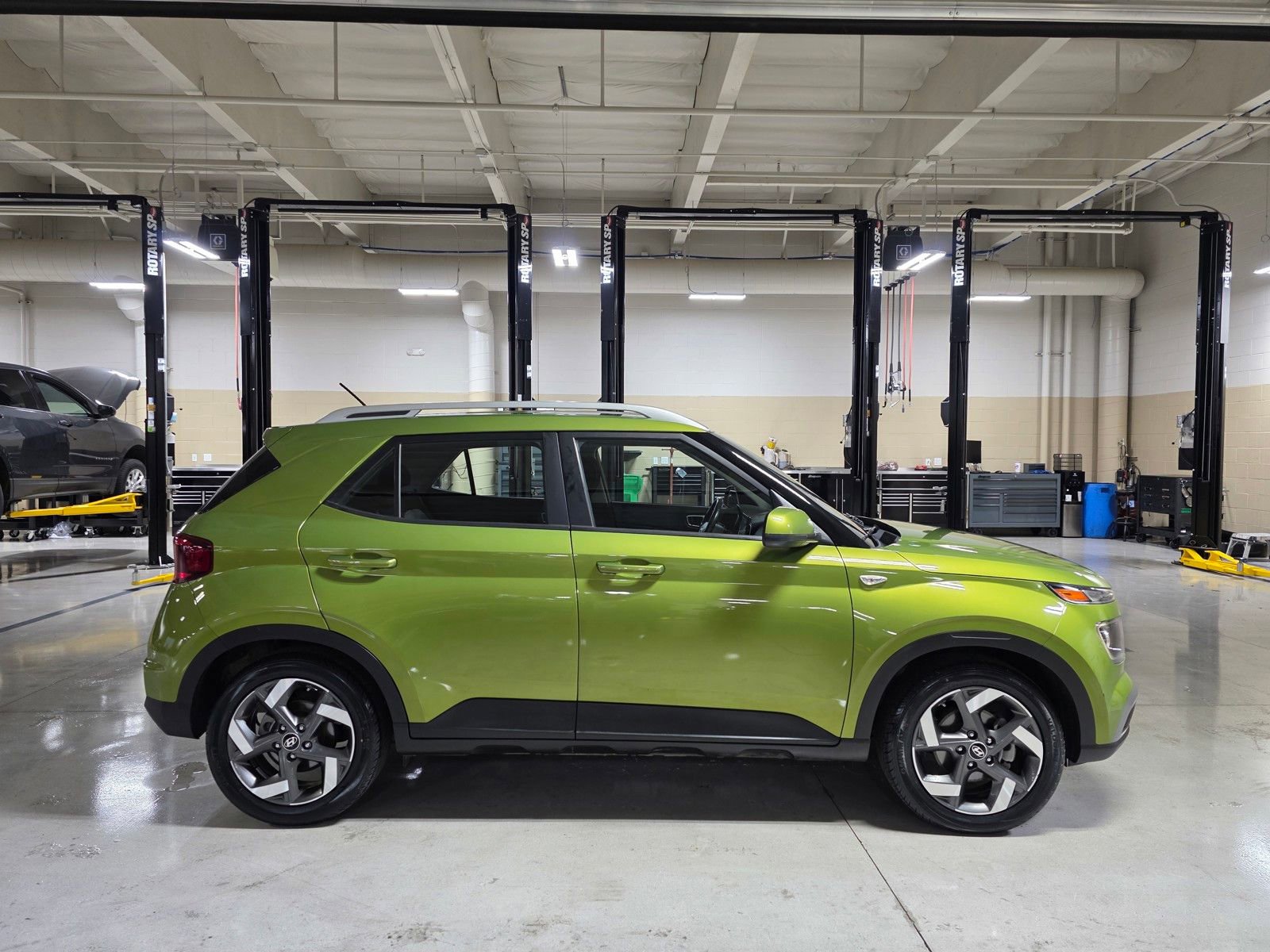 Certified 2023 Hyundai Venue SEL image 8