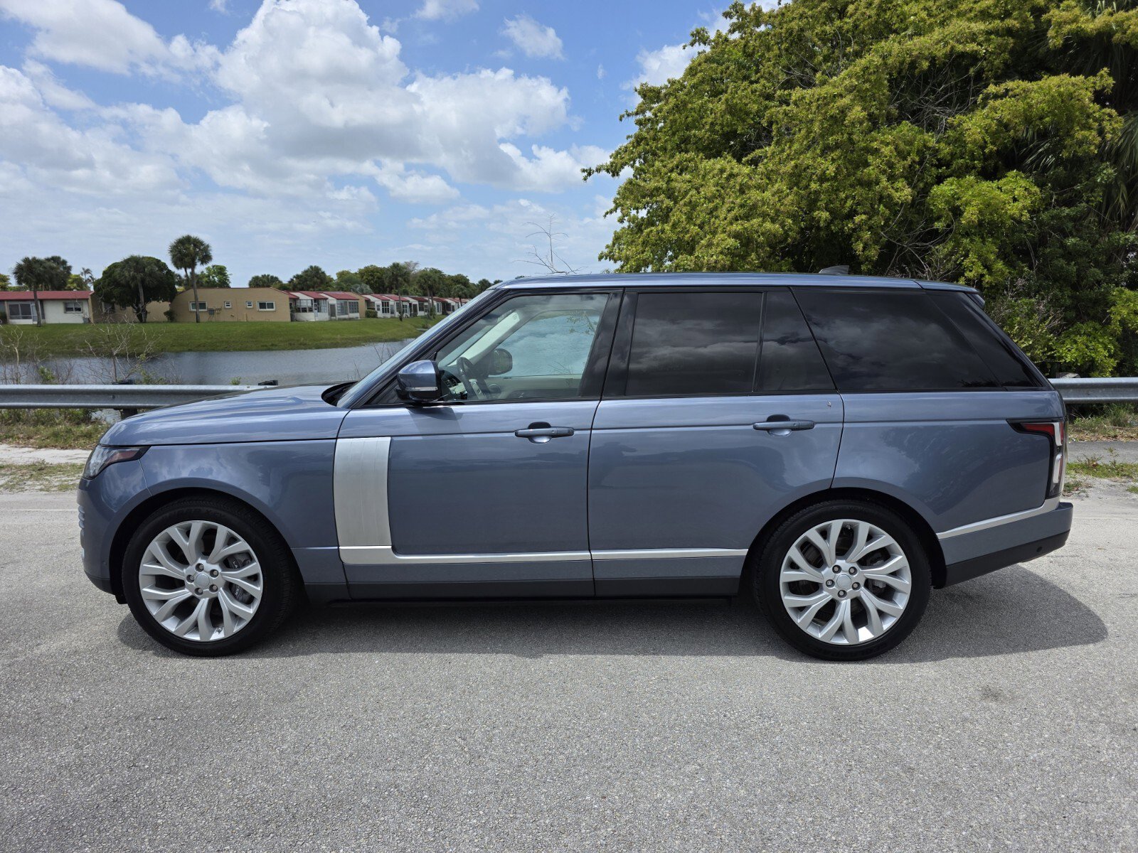 Used 2021 Land Rover Range Rover Westminster Edition image 7