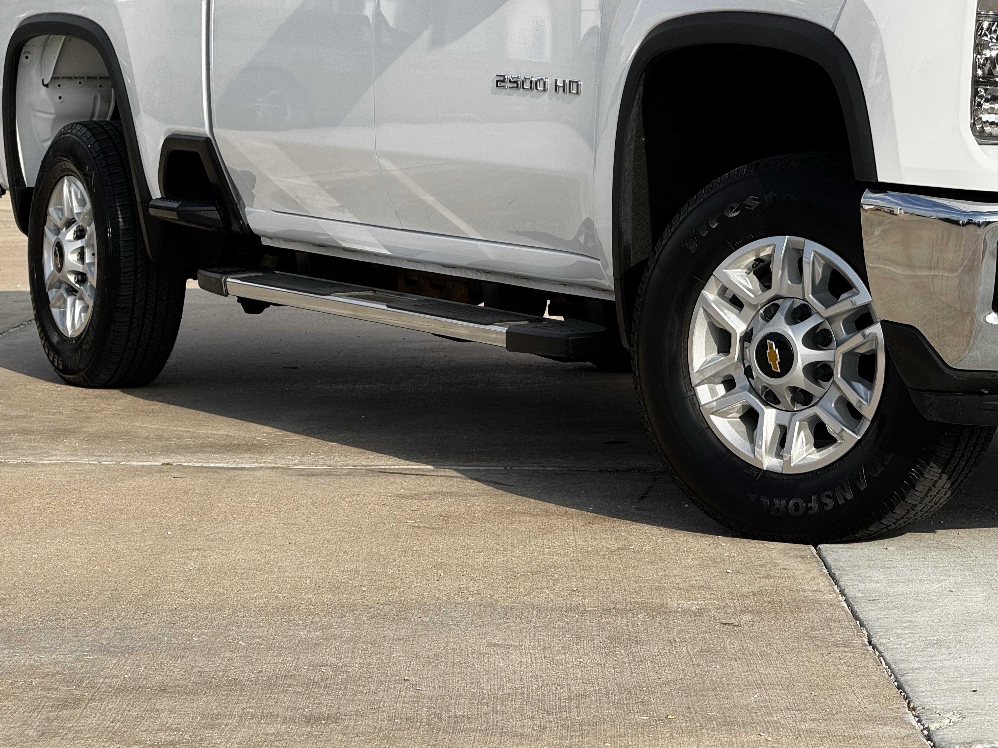 Used 2025 Chevrolet Silverado 2500 LT w/ Convenience Package AWD/4WD image 13