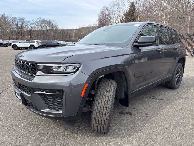 New 2026 Jeep Grand Cherokee Altitude AWD/4WD image 3