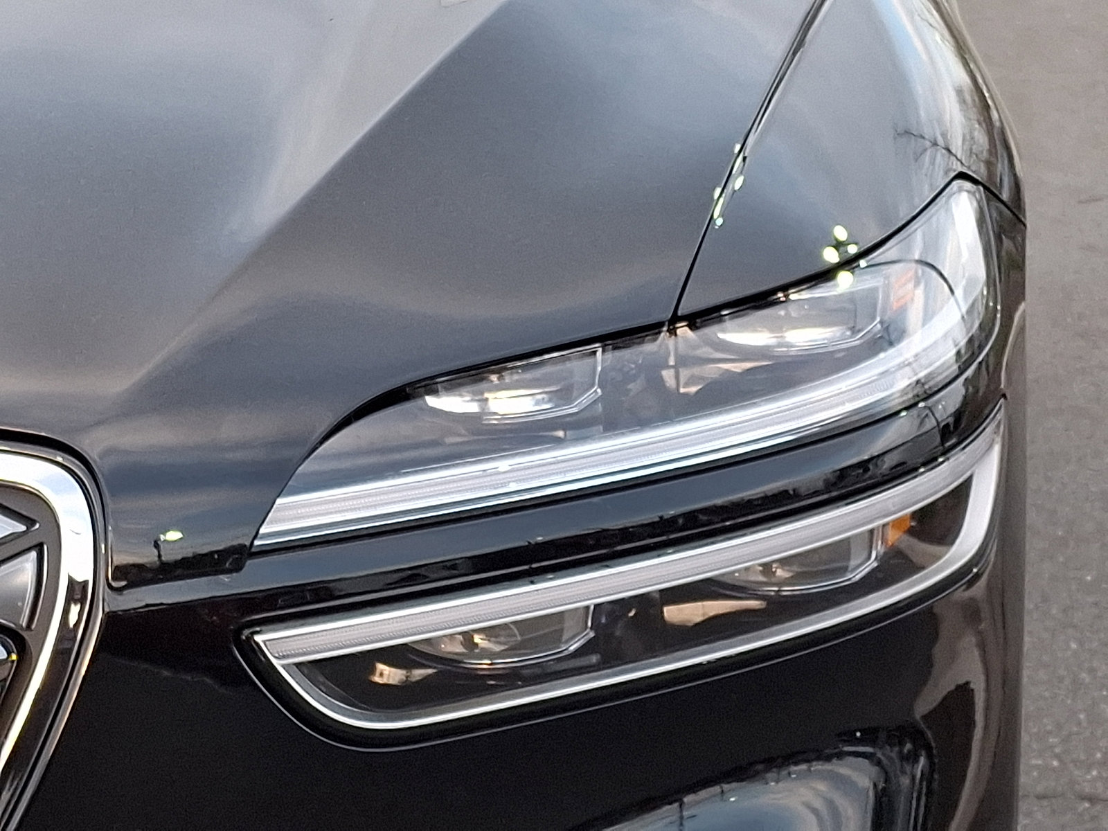 Used 2025 Genesis Electrified GV70 w/ Prestige Package image 9