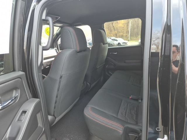 Used 2025 Nissan Frontier PRO-4X AWD/4WD image 15