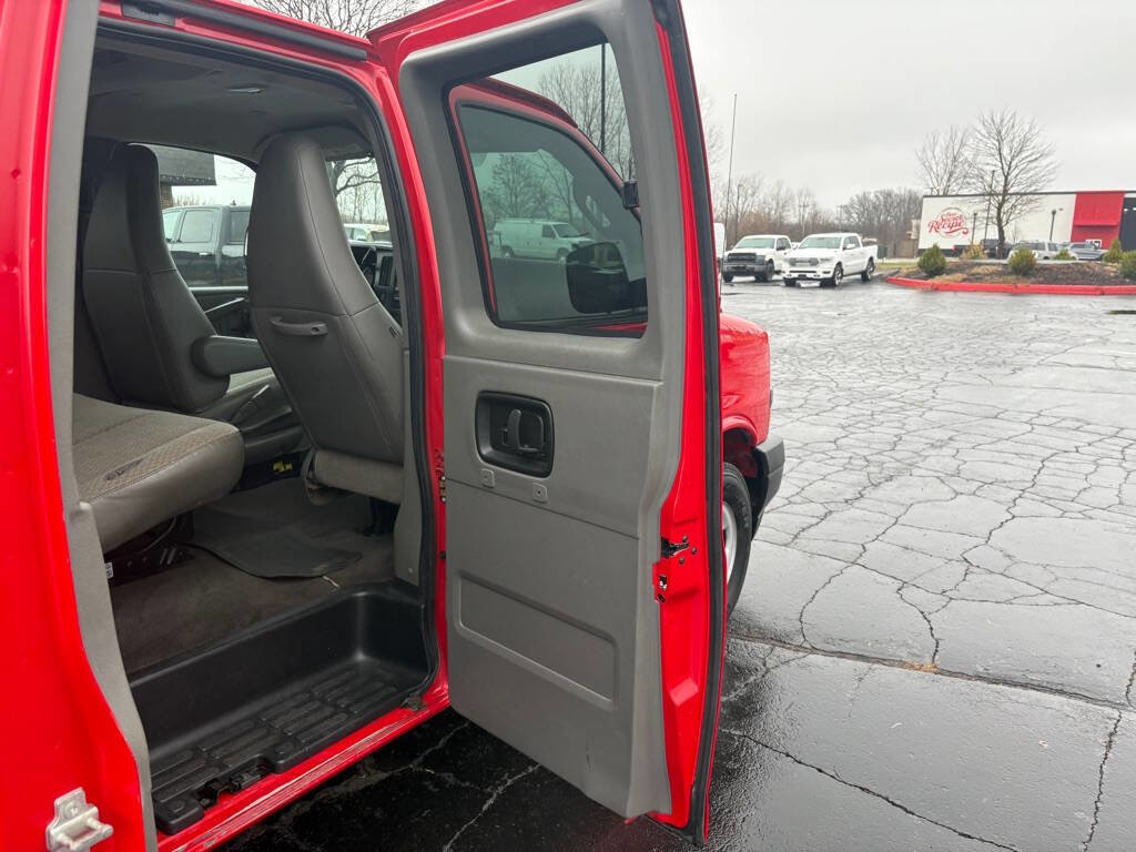 Used 2020 Chevrolet Express 3500 LS image 11