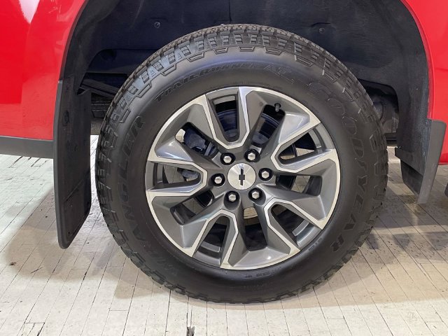 Used 2023 Chevrolet Silverado 1500 RST AWD/4WD image 11