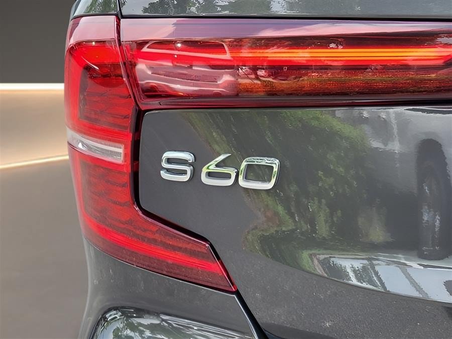 Used 2024 Volvo S60 B5 Plus FWD image 27