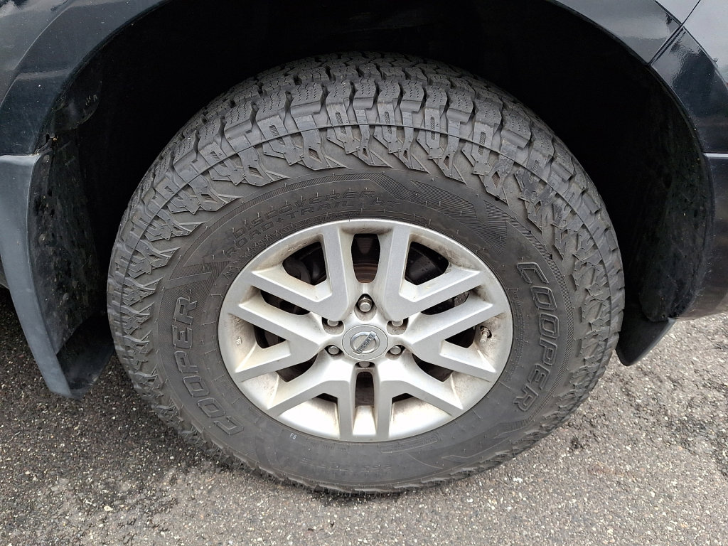 Used 2018 Nissan Frontier SV image 4