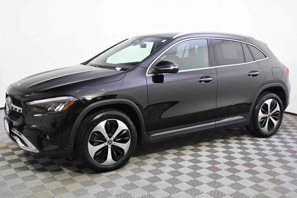 Used 2025 Mercedes-Benz GLA 250 4MATIC image 2