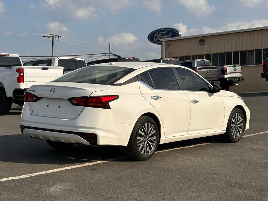 Used 2025 Nissan Altima 2.5 SV image 8