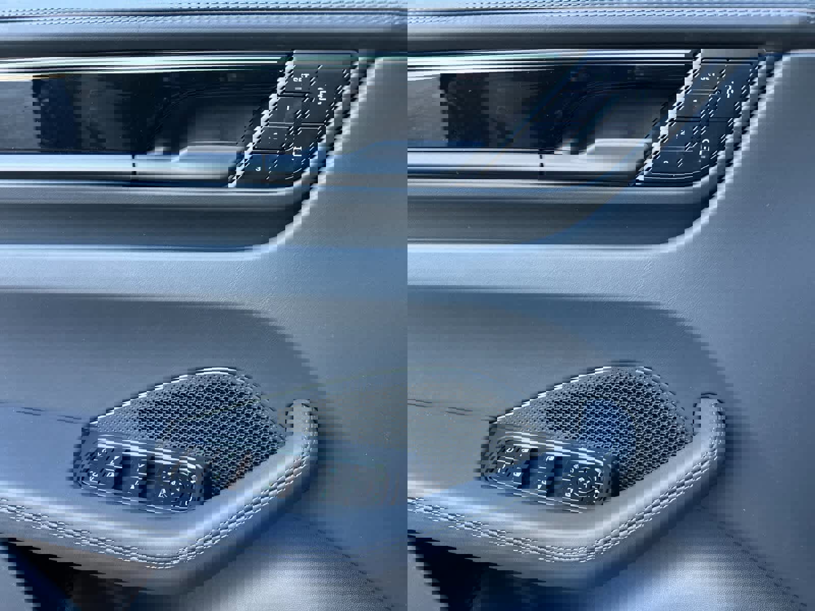 New 2026 Porsche Macan Electric RWD image 12