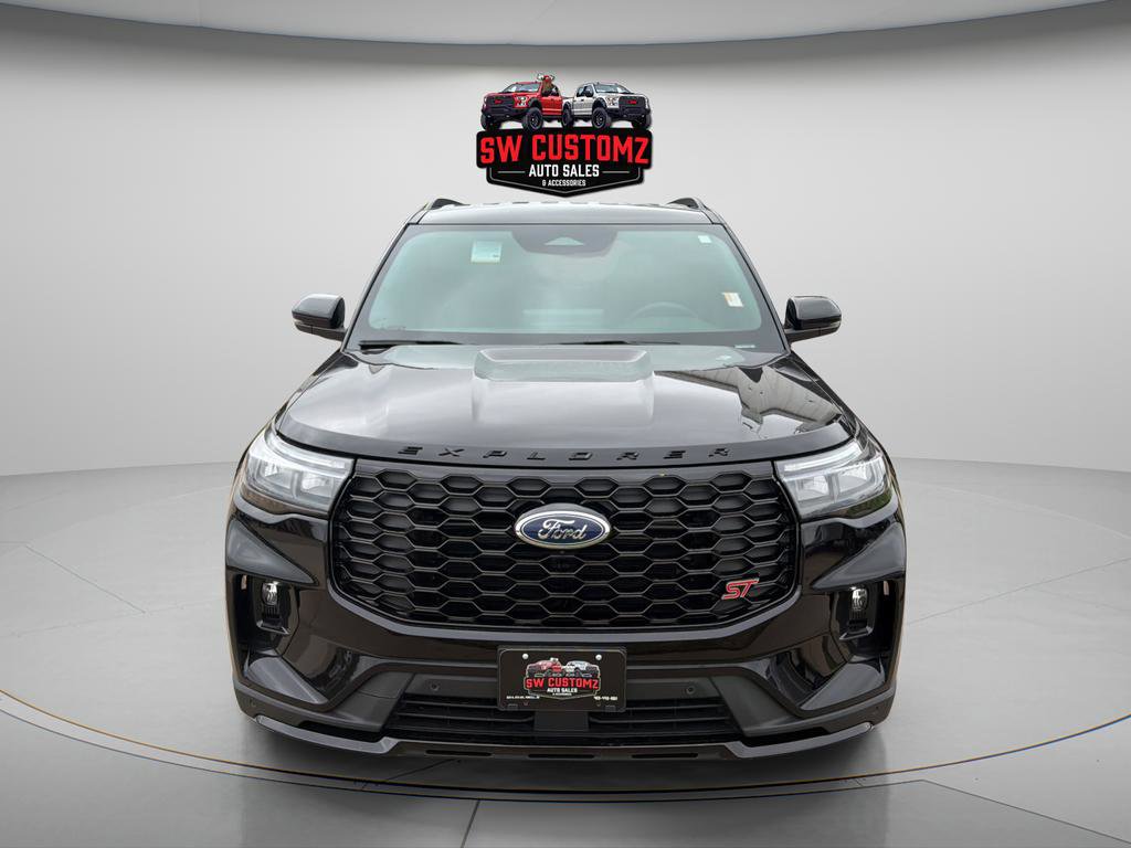 Used 2026 Ford Explorer ST AWD/4WD image 2