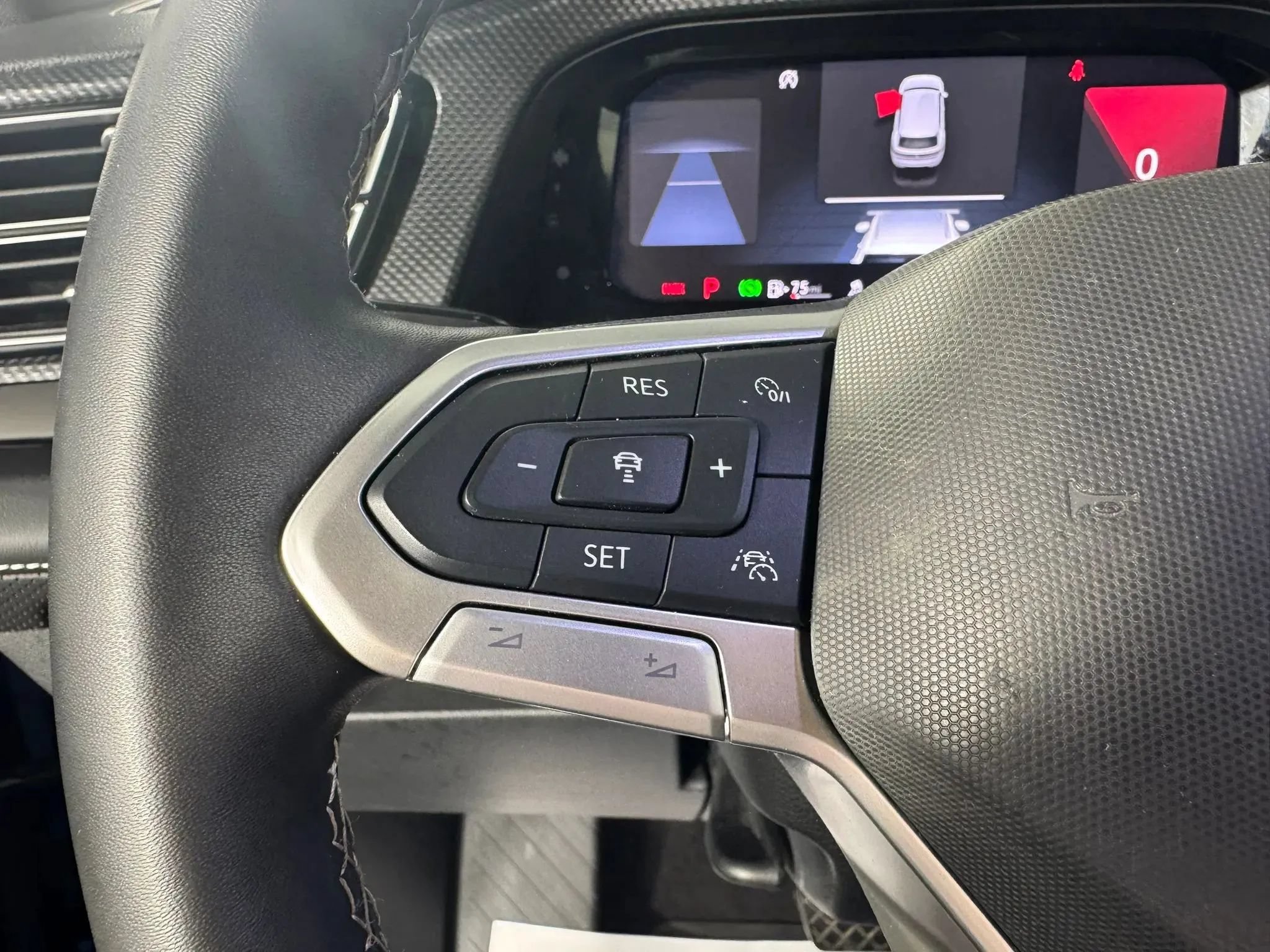 Used 2024 Volkswagen Atlas Cross Sport SEL AWD/4WD image 16
