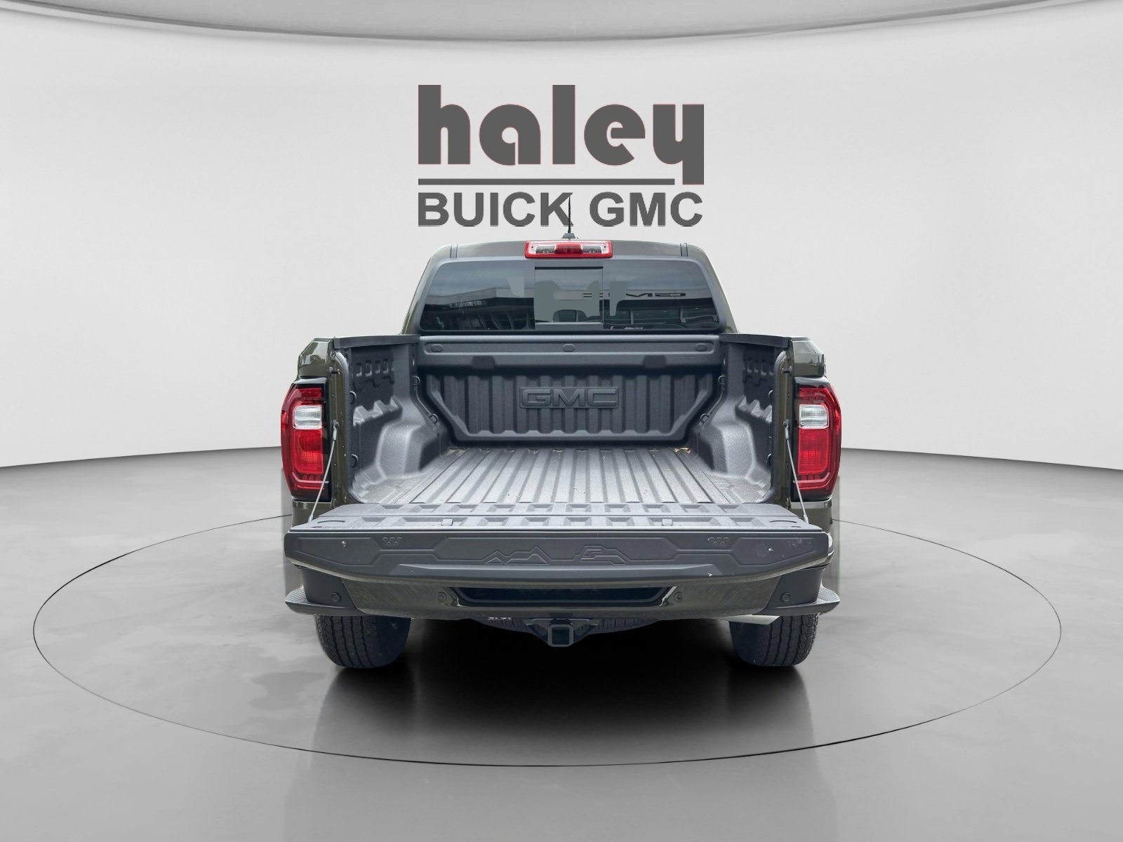 New 2025 GMC Canyon Elevation w/ Convenience Package image 13