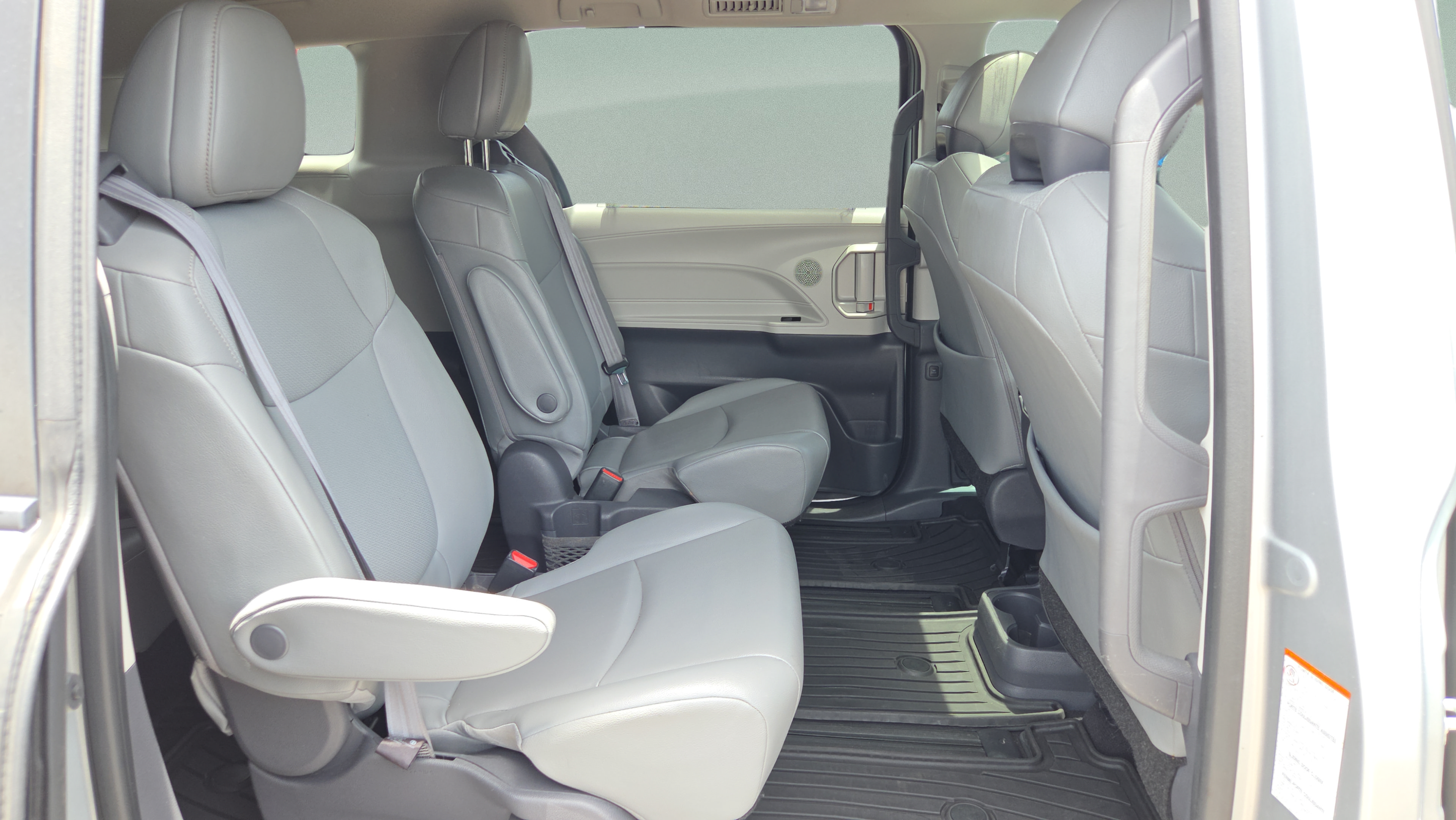 Certified 2021 Toyota Sienna XLE FWD image 15
