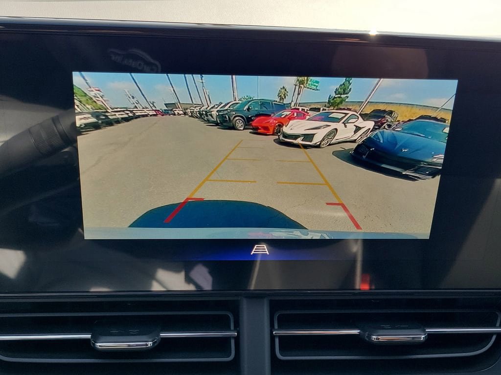 New 2026 Chevrolet Trax RS w/ Sunroof Package FWD image 8