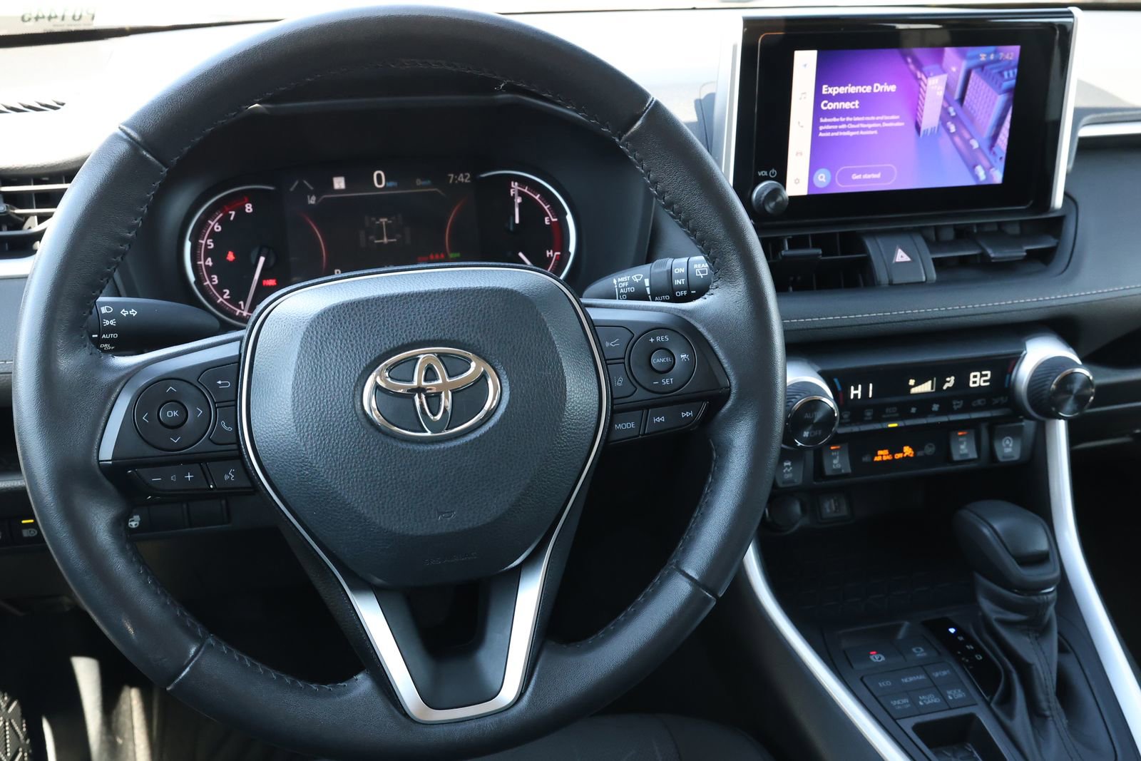 Used 2024 Toyota RAV4 XLE w/ Weather Package image 18