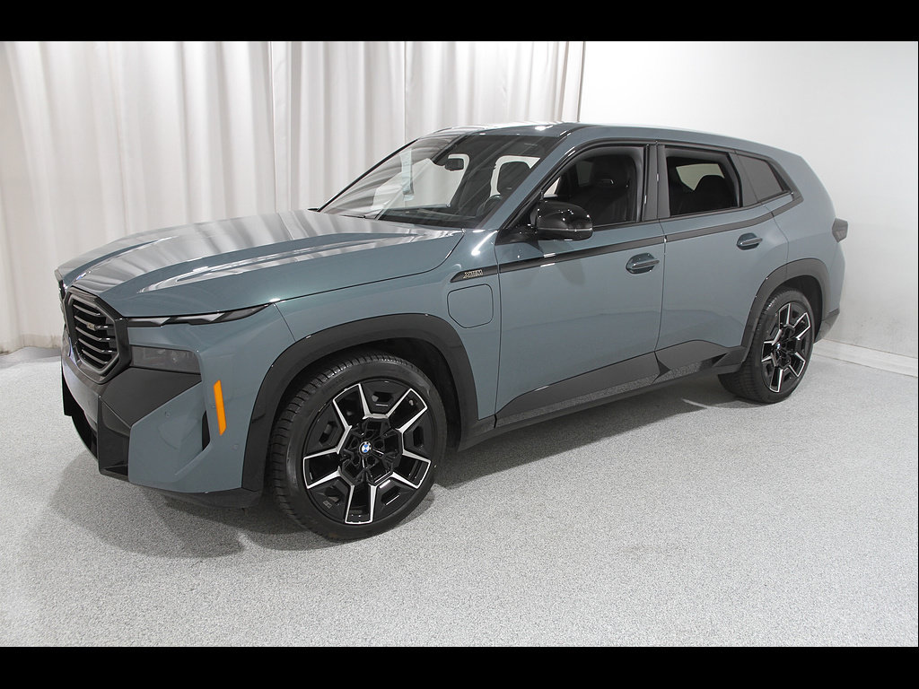 Used 2023 BMW XM AWD/4WD image 3