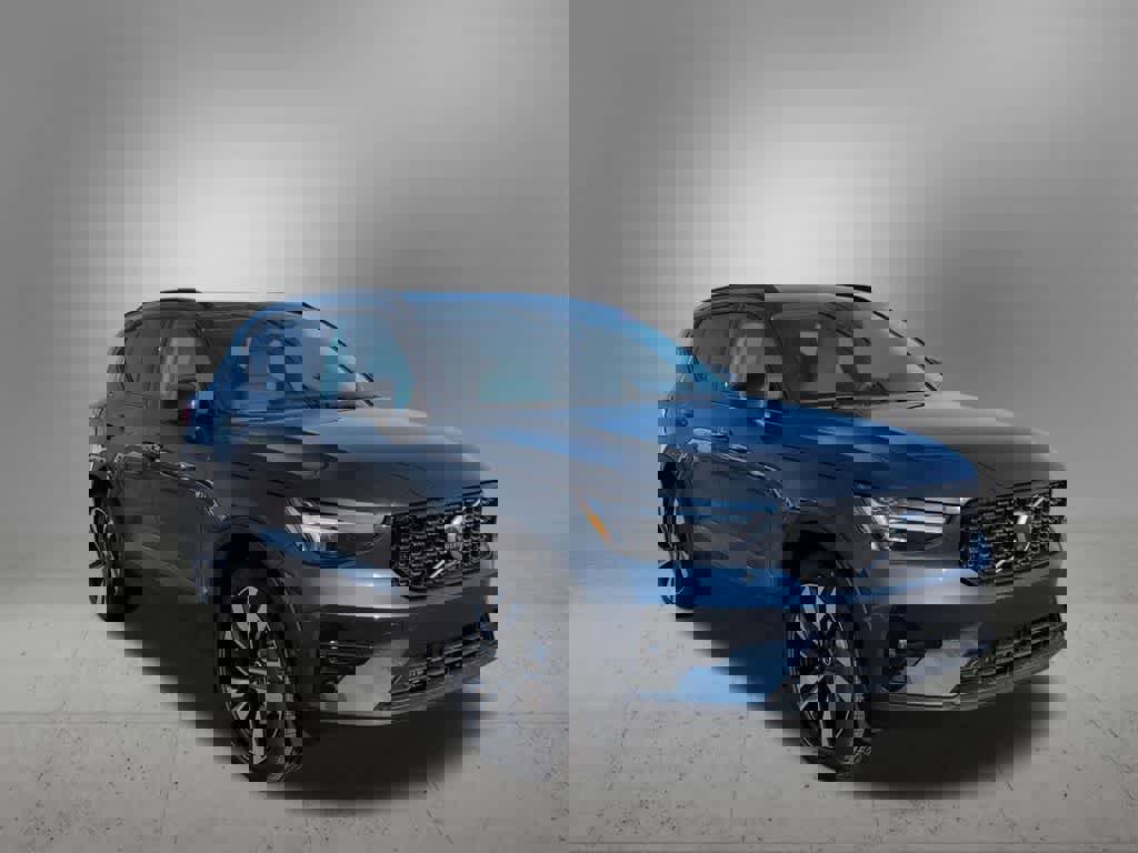 New 2026 Volvo XC40 B5 Ultra w/ Protection Package Premier image 8