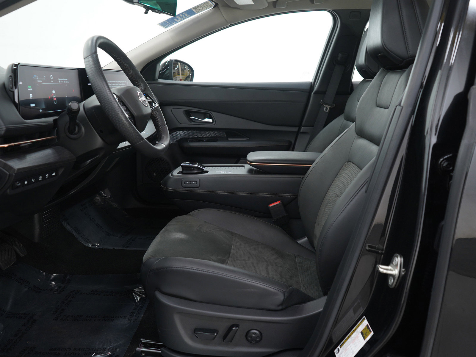 Used 2024 Nissan Ariya AWD image 27