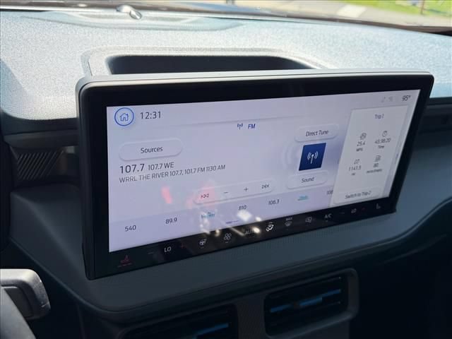 Used 2025 Ford Maverick Lobo AWD/4WD image 18