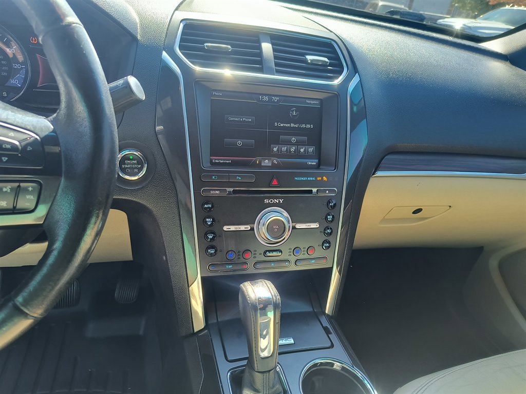 Used 2016 Ford Explorer Limited image 19