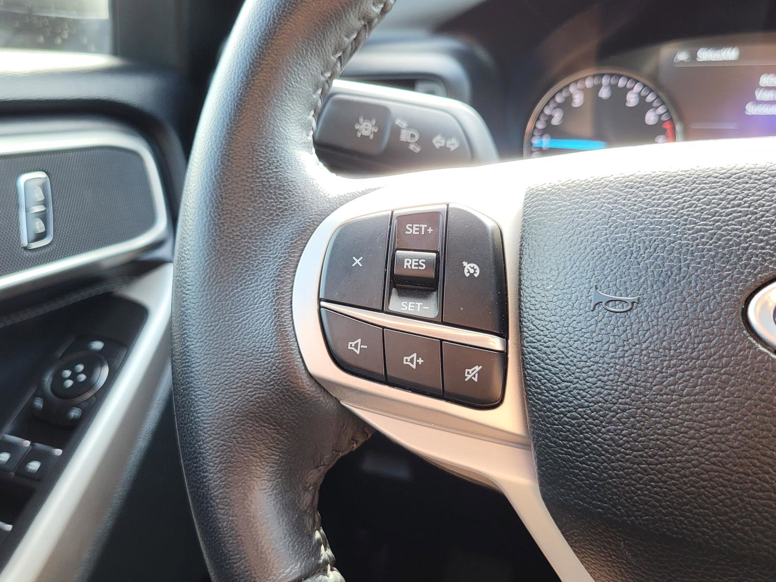 Used 2023 Ford Explorer XLT image 22
