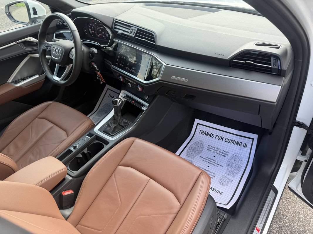 Used 2025 Audi Q3 2.0T Premium AWD/4WD image 29