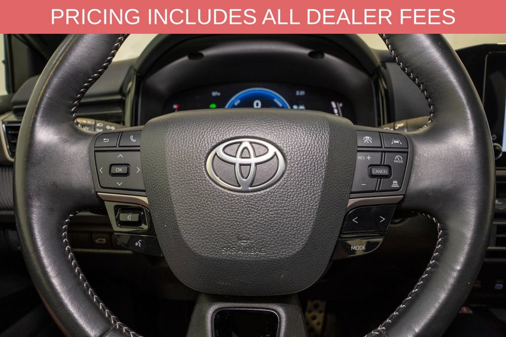 Used 2025 Toyota Camry SE FWD image 18