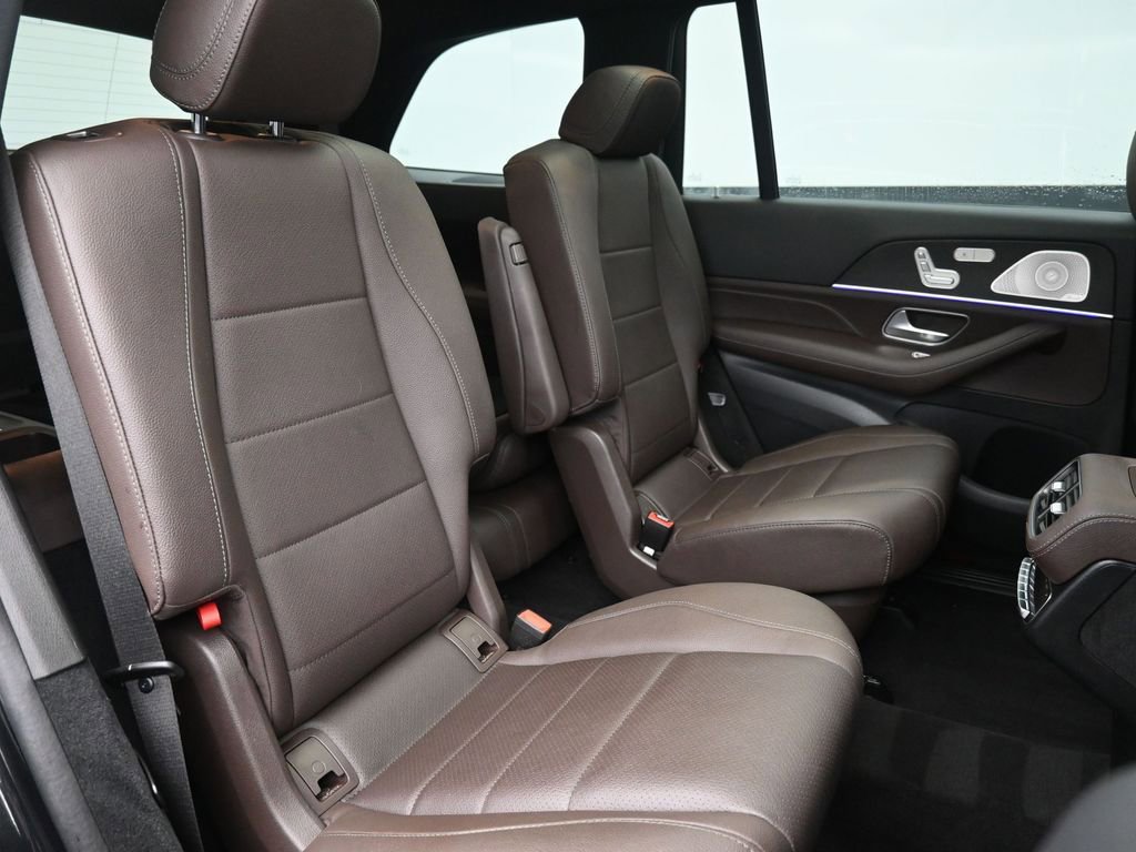 Used 2022 Mercedes-Benz GLS 450 4MATIC w/ Warmth & Comfort Package image 25