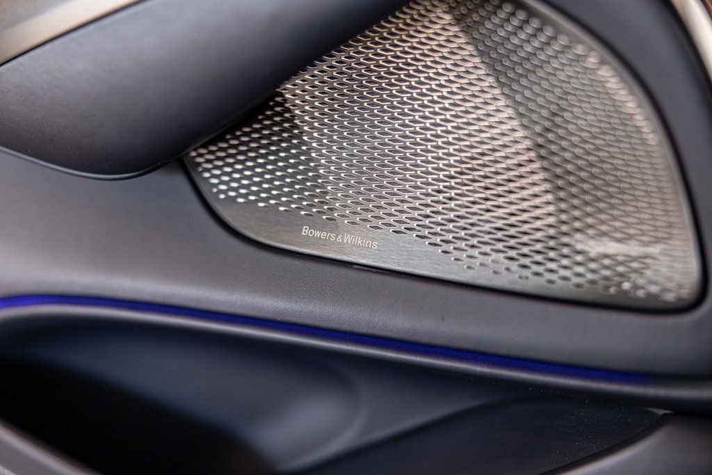 Used 2025 Aston Martin DBX 707 image 32