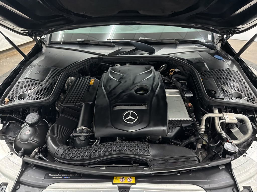 Used 2018 Mercedes-Benz C 300 Sedan image 31