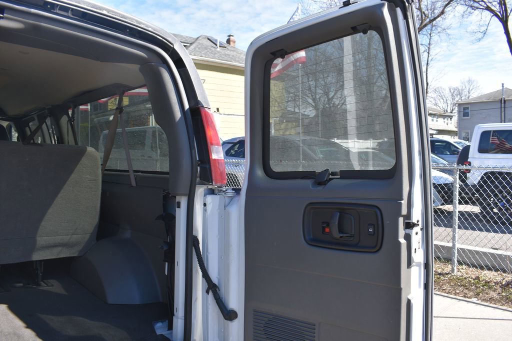 Used 2023 Chevrolet Express 3500 LT w/ LT Preferred Equipment Group image 33