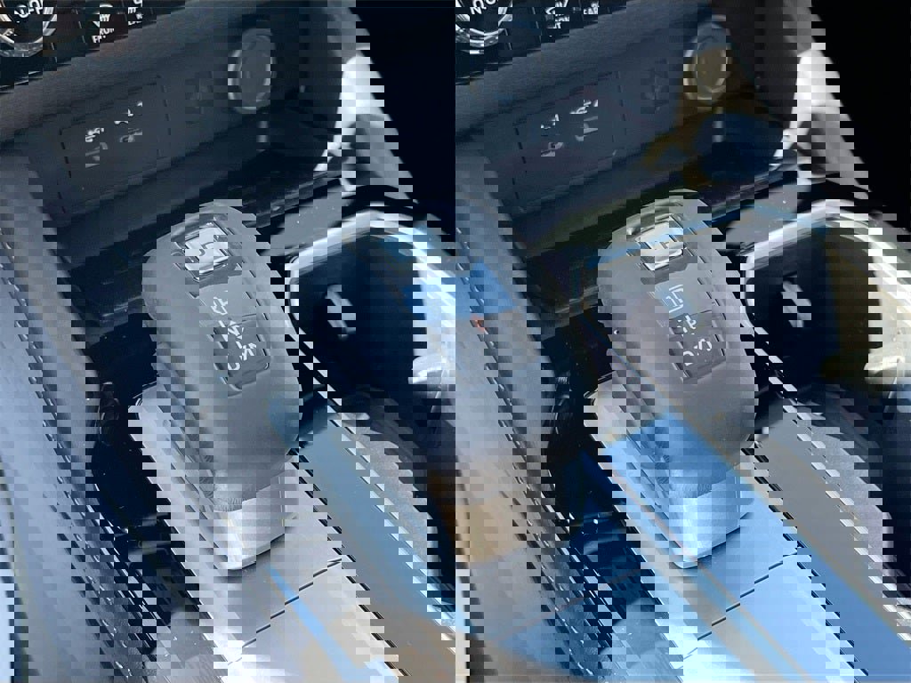 New 2025 Mitsubishi Outlander SE image 17