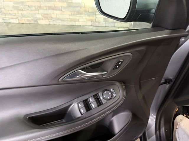 Used 2025 Buick Encore GX Preferred image 12