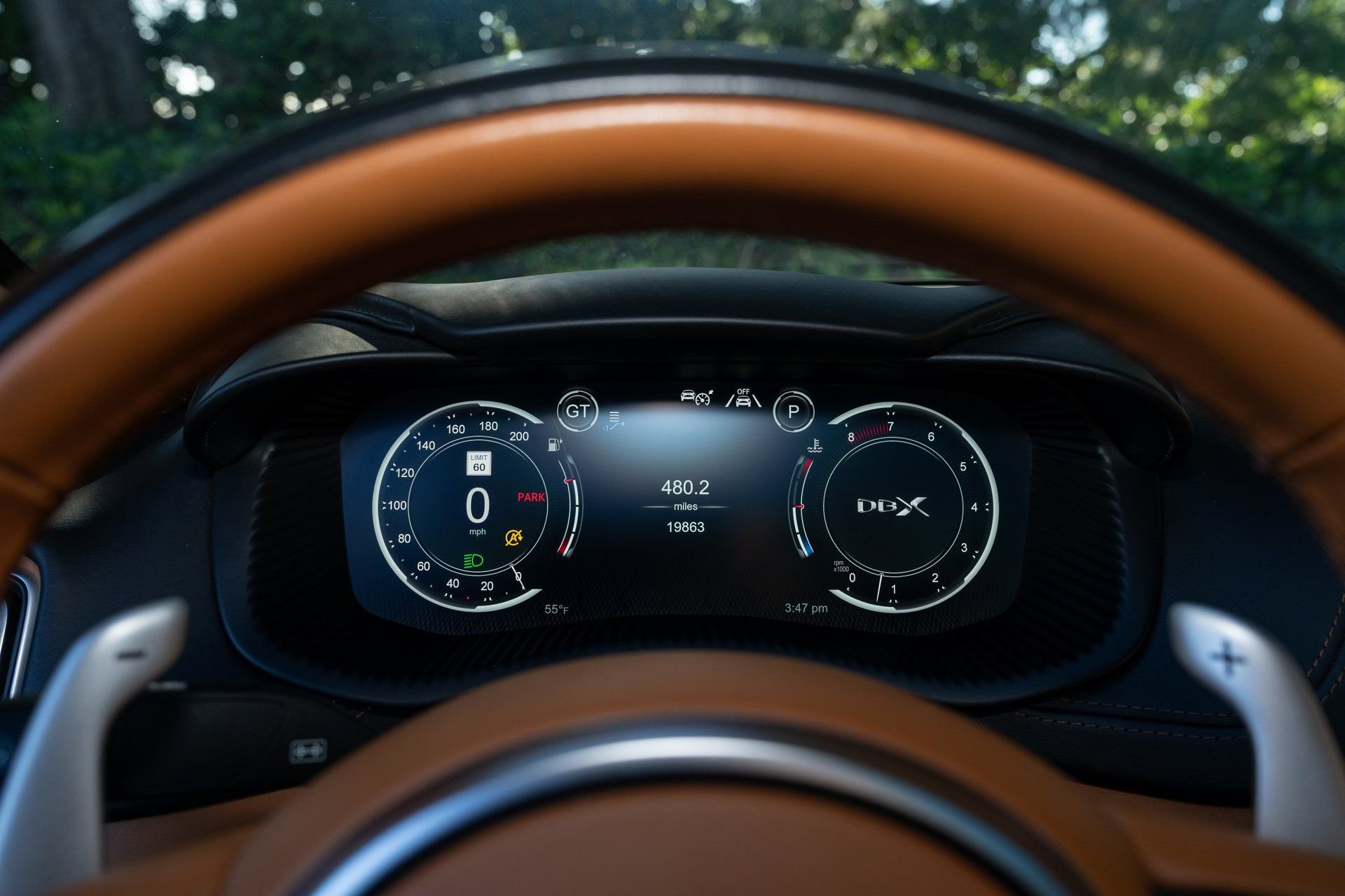 Used 2021 Aston Martin DBX image 12